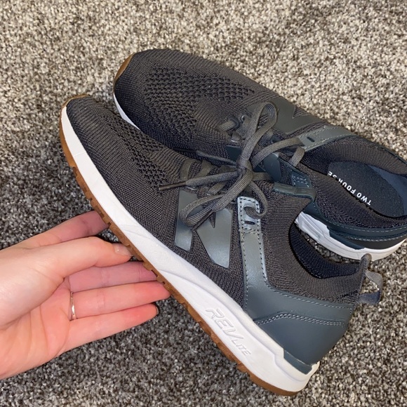 Reebok Shoes - Reebok tennis shoes